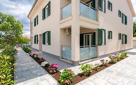 Divine Apartments